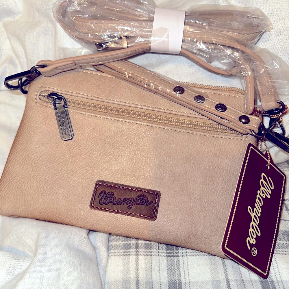 Wrangler Crossbody